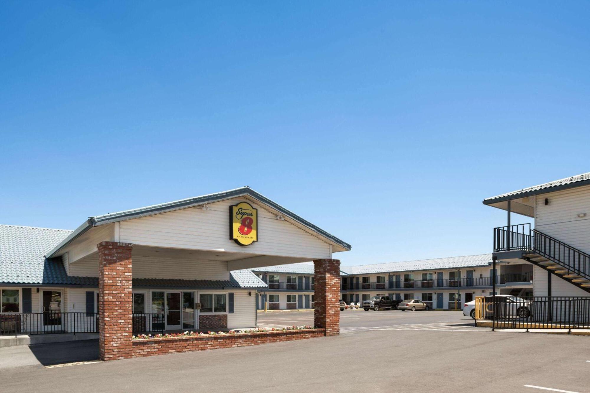 Super 8 By Wyndham Susanville Eksteriør bilde